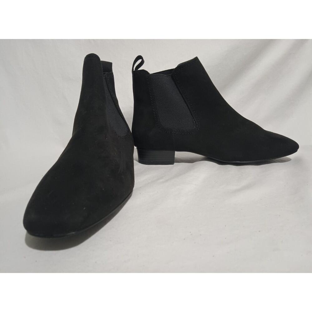 NWT Find Size 10 Black Rubber Sole Ankle Booties Pull On
